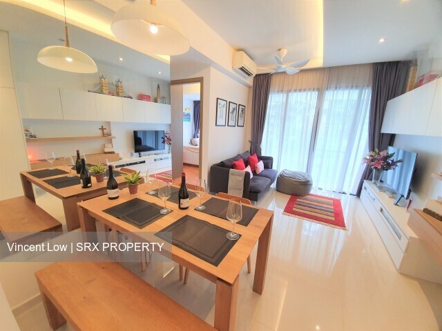 The Palette (D18), Condominium #557874731